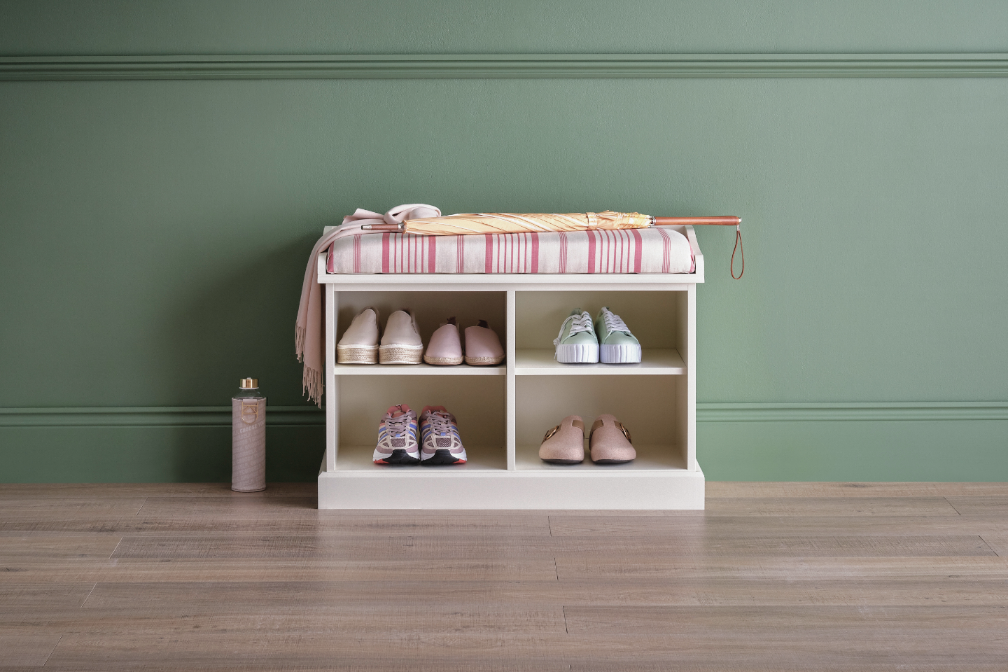 Shoe storage & Shoe Bench The Dormy House