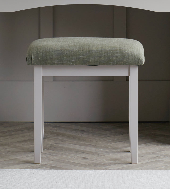 Bruton stool