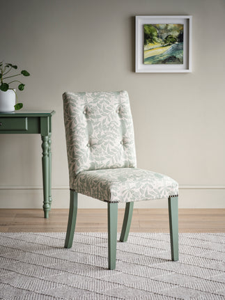 Portland chair with buttoned back