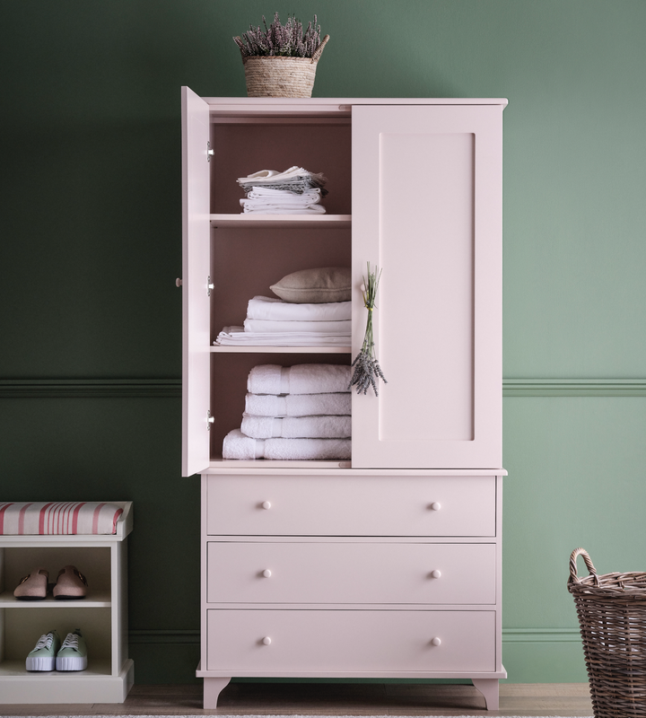 Evesham laundry cupboard The Dormy House
