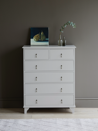 Extra large Evesham chest of drawers