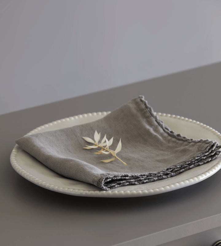 Grey lace napkin - set of 4