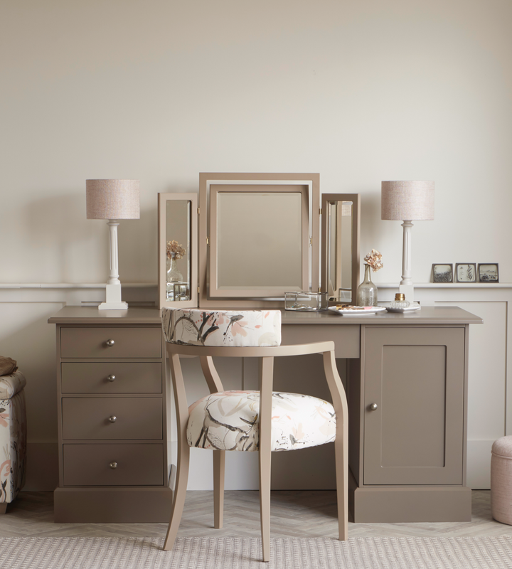 Dressing table with lots of storage 2025