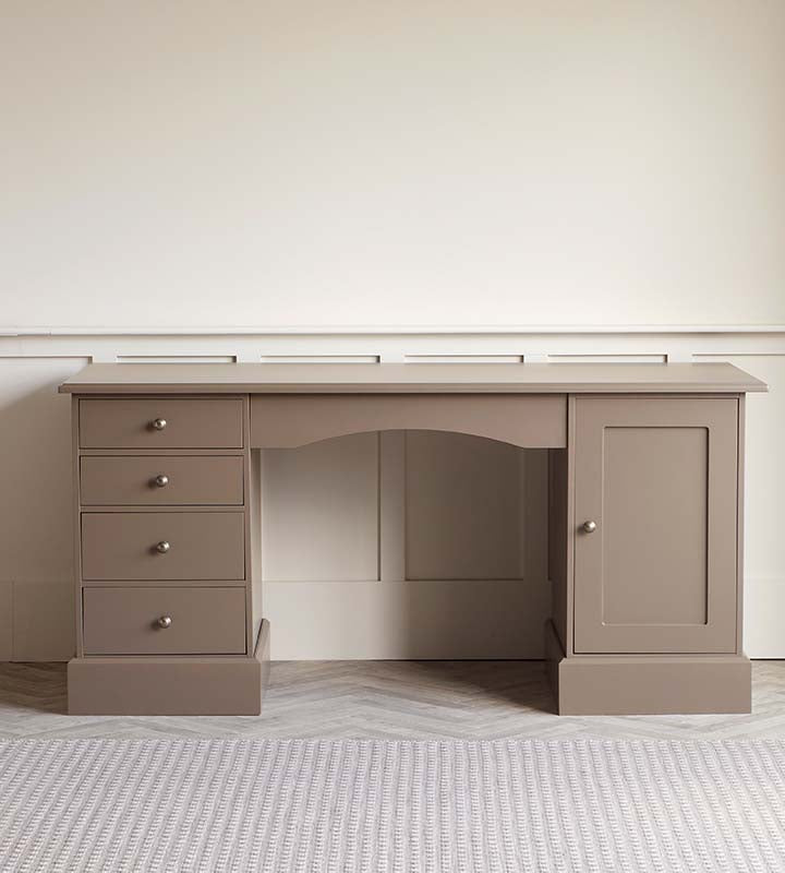 Portland dressing table