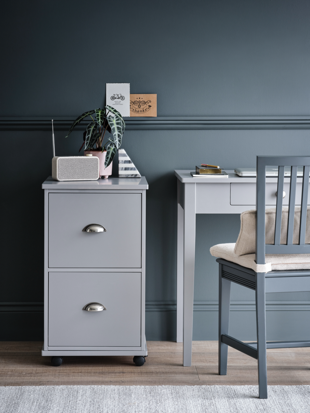 Pottery barn gray desk deals