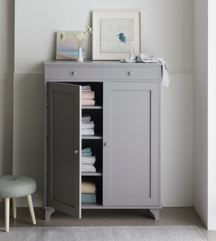 Somersby laundry cupboard