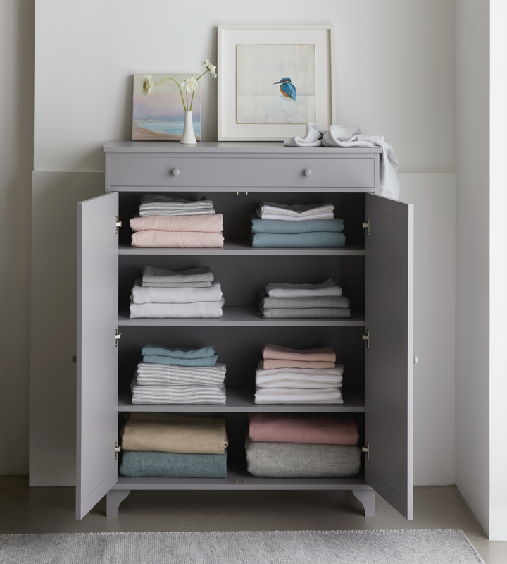 Somersby laundry cupboard