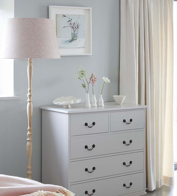 Large Evesham chest of drawers
