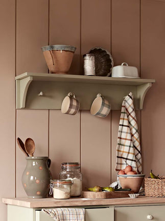 Somersby peg rail with shelf